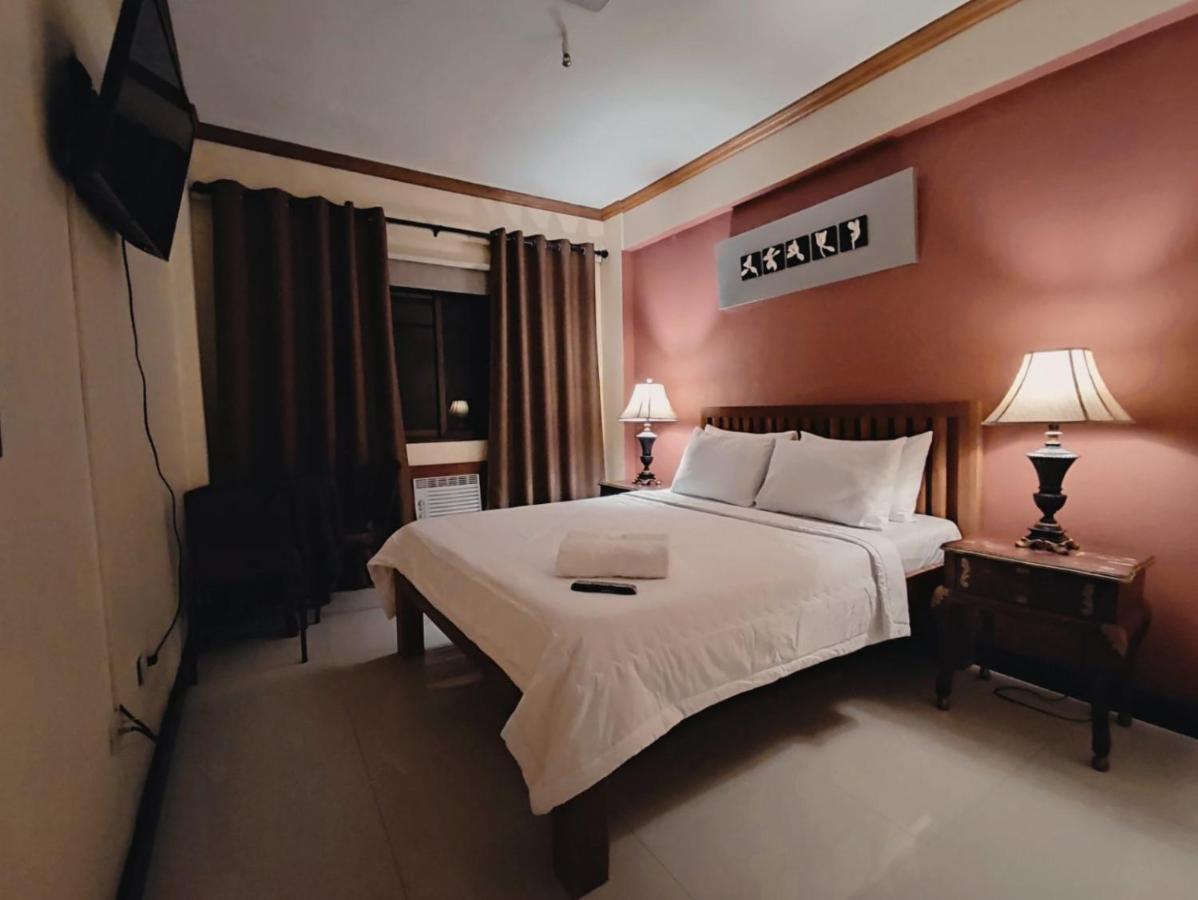 Spring Plaza Hotel Dasmarinas Esterno foto